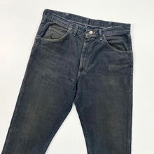 Load image into Gallery viewer, Wrangler Jeans W34 L32