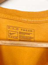 Load image into Gallery viewer, Nike T-shirt (M)