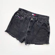 Load image into Gallery viewer, 90s Tommy Hilfiger Shorts W32
