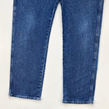 Load image into Gallery viewer, Wrangler Jeans W34 L32