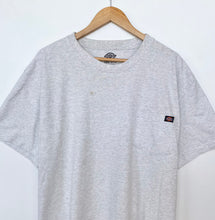 Load image into Gallery viewer, Dickies T-shirt (2XL)