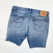 Load image into Gallery viewer, Levi’s 511 Shorts W36