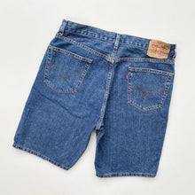 Load image into Gallery viewer, Levis 505 Shorts W36