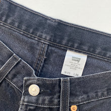 Load image into Gallery viewer, 90s Levi’s Denim Shorts W33