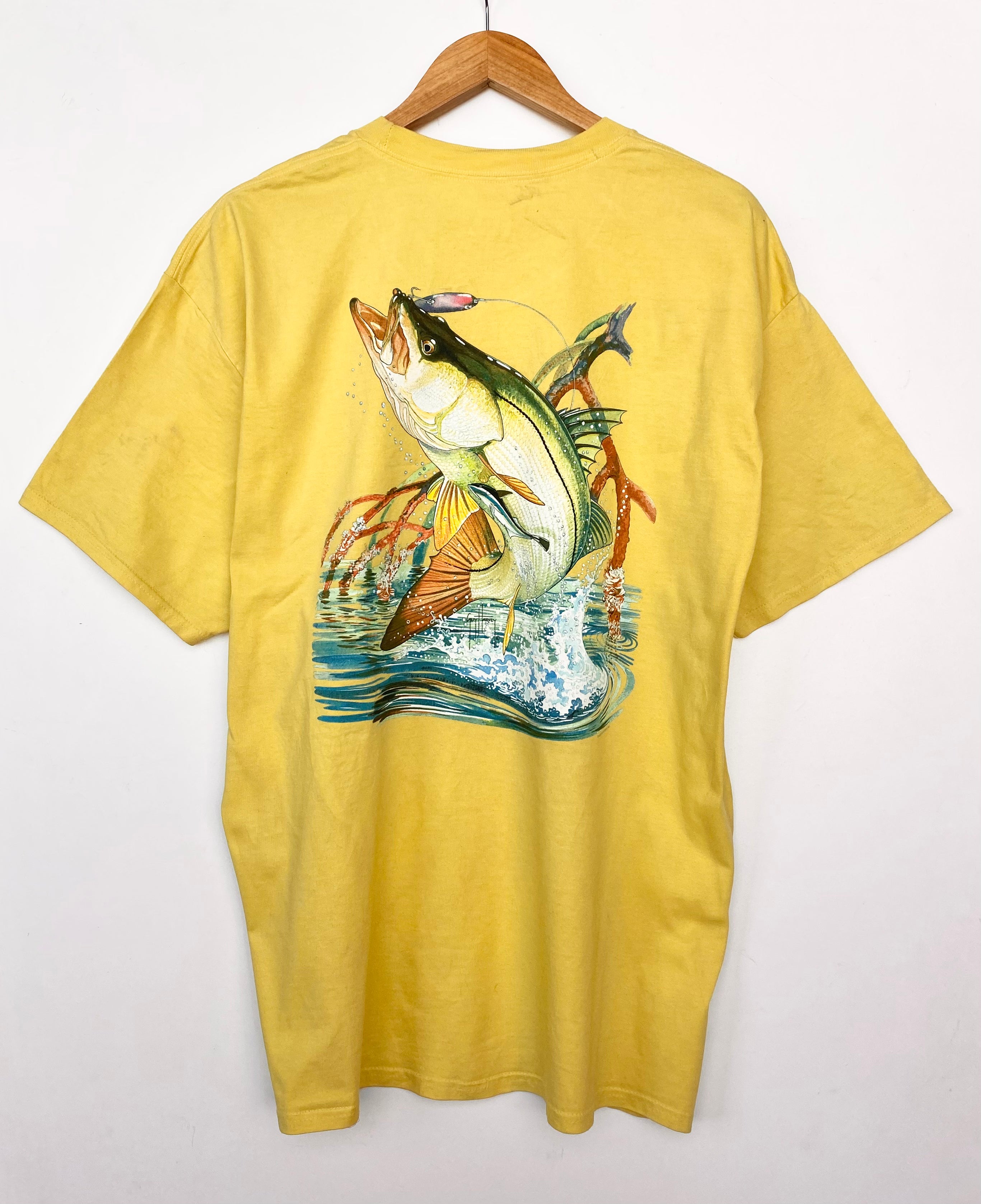 Fishing T-shirt (XL) – Red Cactus Vintage