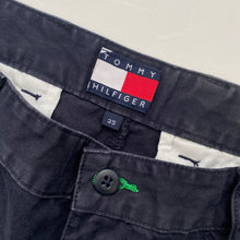 Load image into Gallery viewer, Tommy Hilfiger Shorts W35