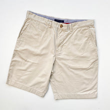 Load image into Gallery viewer, Tommy Hilfiger Shorts W35