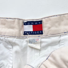 Load image into Gallery viewer, Tommy Hilfiger Shorts W33