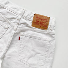 Load image into Gallery viewer, 90s Levi’s Denim Shorts W26