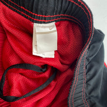 Load image into Gallery viewer, 00s Nike Shorts (XL)