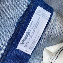 Load image into Gallery viewer, Wrangler Jeans W35 L32