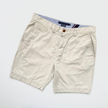 Load image into Gallery viewer, Tommy Hilfiger Shorts W32