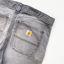 Load image into Gallery viewer, Carhartt Shorts W31
