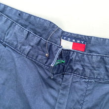 Load image into Gallery viewer, Tommy Hilfiger Shorts W36