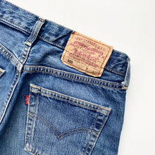 Load image into Gallery viewer, Levi’s Denim Shorts W26