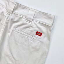 Load image into Gallery viewer, Dickies Shorts W31