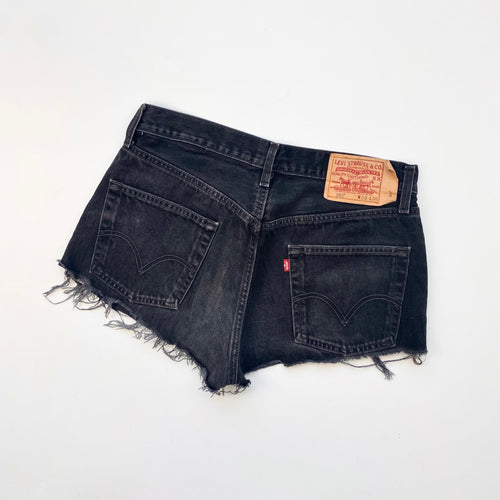 90s Levi’s Denim Shorts W33