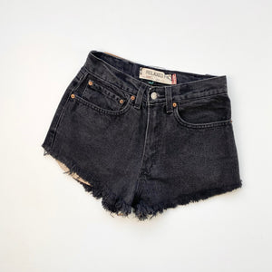 90s Levi’s 501 Denim Shorts W24