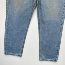 Load image into Gallery viewer, Distressed Carhartt Jeans W44 L30