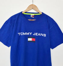 Load image into Gallery viewer, Tommy Hilfiger T-shirt (M)