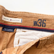 Load image into Gallery viewer, Tommy Hilfiger Cargo Shorts W36