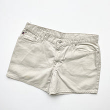 Load image into Gallery viewer, Women’s 90s Ralph Lauren Shorts W34