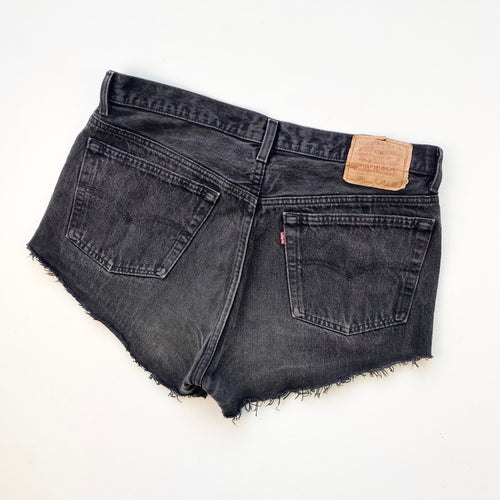 90s Levi’s 501 Denim Shorts W38