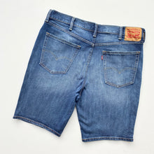 Load image into Gallery viewer, Levi’s 541 Shorts W38