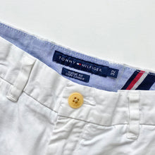 Load image into Gallery viewer, Tommy Hilfiger Shorts W32