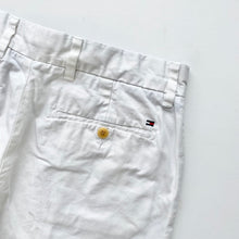 Load image into Gallery viewer, Tommy Hilfiger Shorts W32