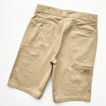 Load image into Gallery viewer, Dickies Shorts W33