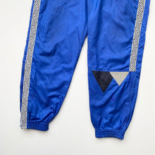 Load image into Gallery viewer, 90s Umbro Nylon Joggers (S)