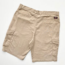 Load image into Gallery viewer, Dickies Cargo Shorts W38