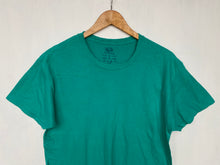 Load image into Gallery viewer, Plain t-shirt (M)