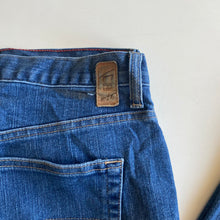 Load image into Gallery viewer, Women&#39;s Tommy Hilfiger Jeans W32 L32