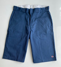 Load image into Gallery viewer, Dickies Shorts W34