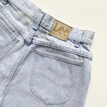 Load image into Gallery viewer, 90s Lee Denim Shorts W26