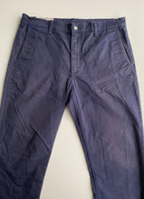 Load image into Gallery viewer, Levi’s Jeans W34 L30