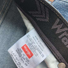 Load image into Gallery viewer, Wrangler Jeans W36 L30
