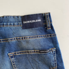 Load image into Gallery viewer, Calvin Klein shorts