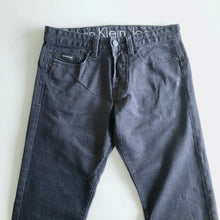 Load image into Gallery viewer, Calvin Kleins Jeans W30 L30