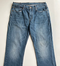 Load image into Gallery viewer, Levi’s 514 W33 L30