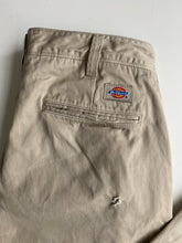 Load image into Gallery viewer, Dickies W32 L33