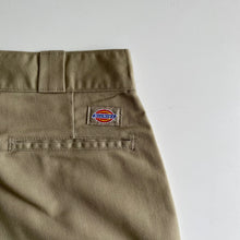 Load image into Gallery viewer, Dickies Shorts W30