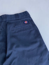 Load image into Gallery viewer, Dickies 874 Shorts W31