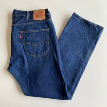 Load image into Gallery viewer, Levi&#39;s 501 W38 L32
