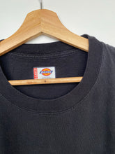 Load image into Gallery viewer, Dickies t-shirt (XL)
