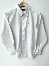 Load image into Gallery viewer, Nautica shirt (S)