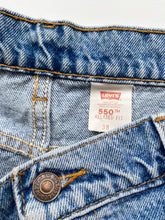Load image into Gallery viewer, 90s Levis Orange Tab 550 Shorts W38