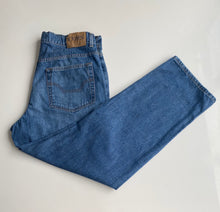 Load image into Gallery viewer, Chaps Jeans W34 L30